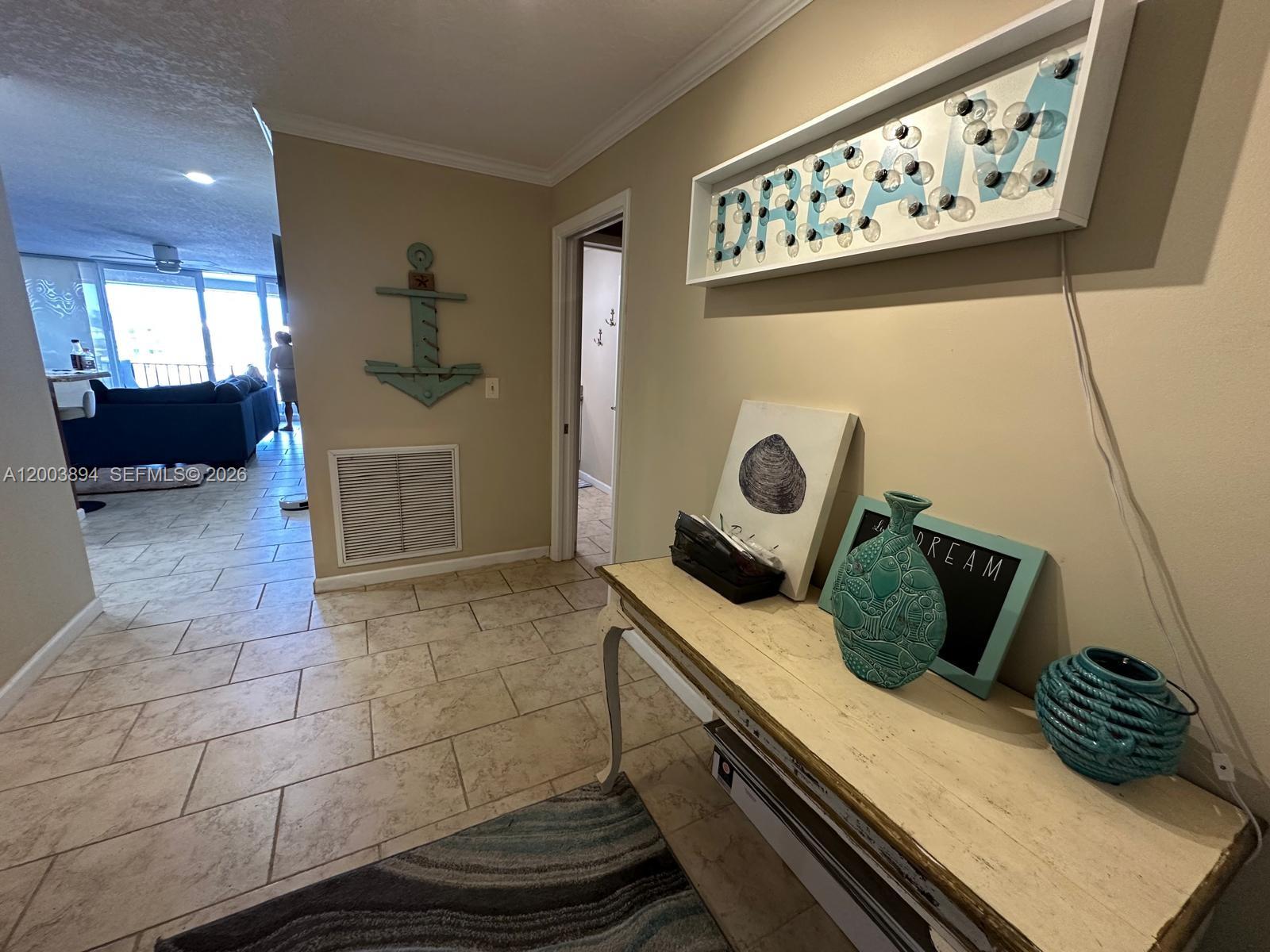 PALM TRAIL PLACE CONDO - Residential