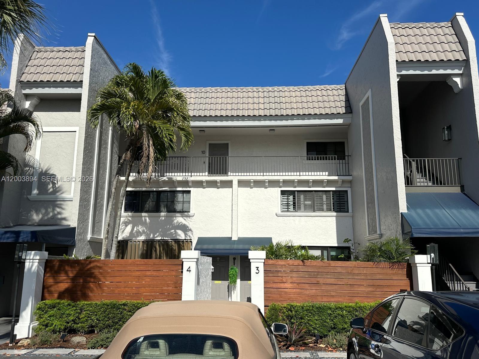 PALM TRAIL PLACE CONDO - Residential