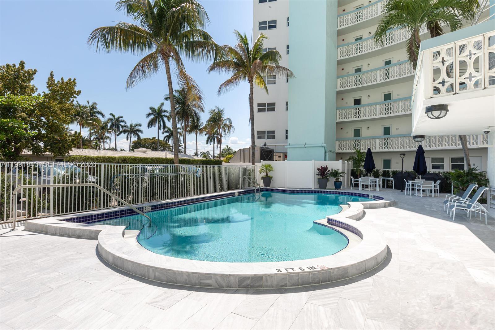 LE CERCLE BY THE BEACH CO - Residential