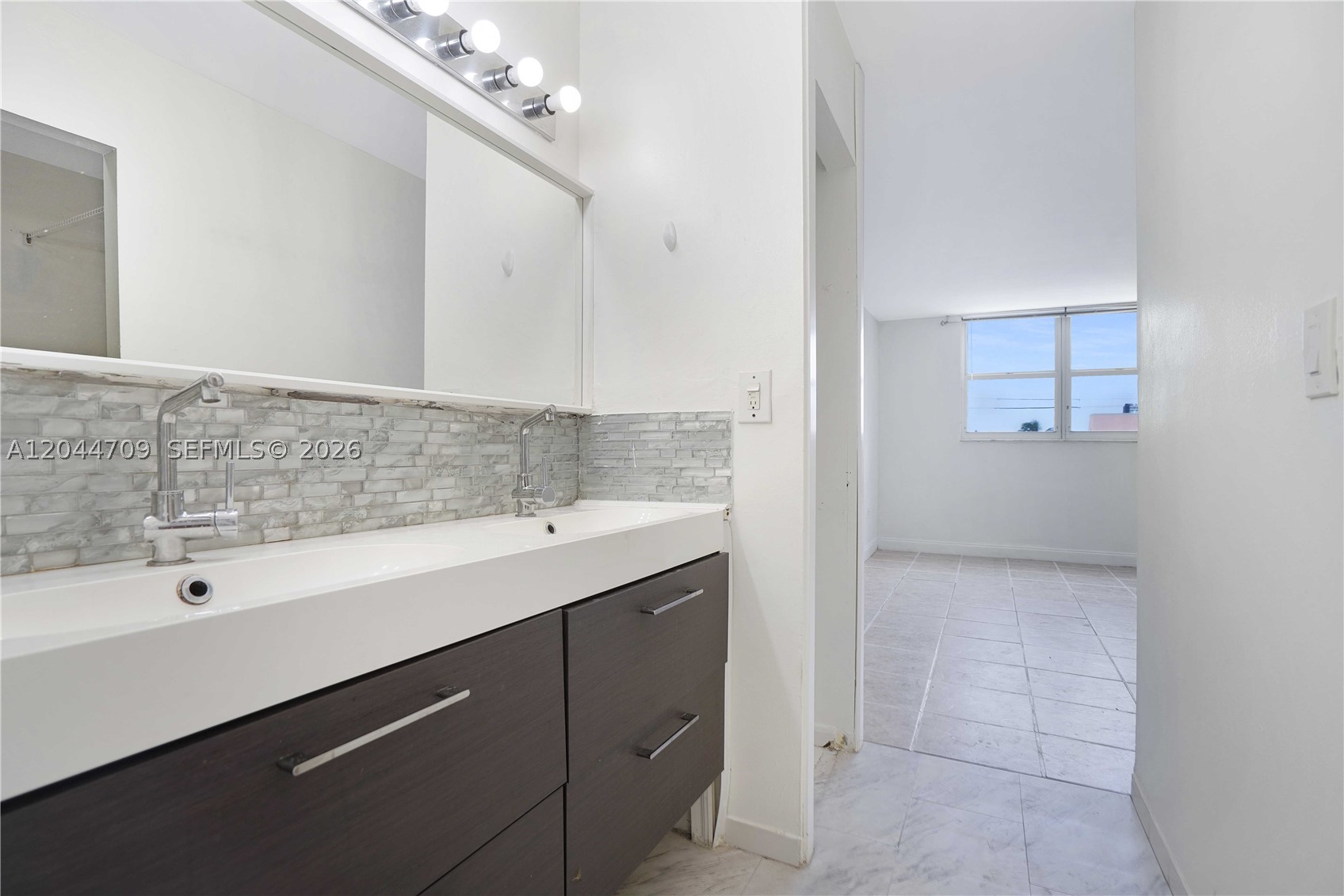 STANTON HOUSE CONDO - Residential