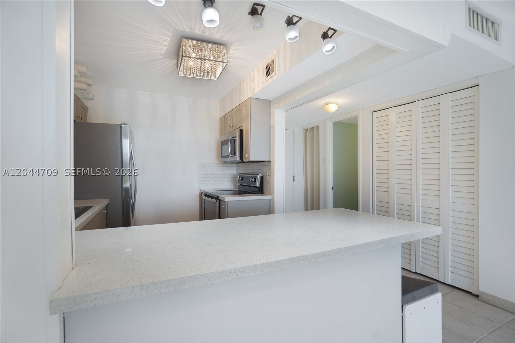 STANTON HOUSE CONDO - Residential