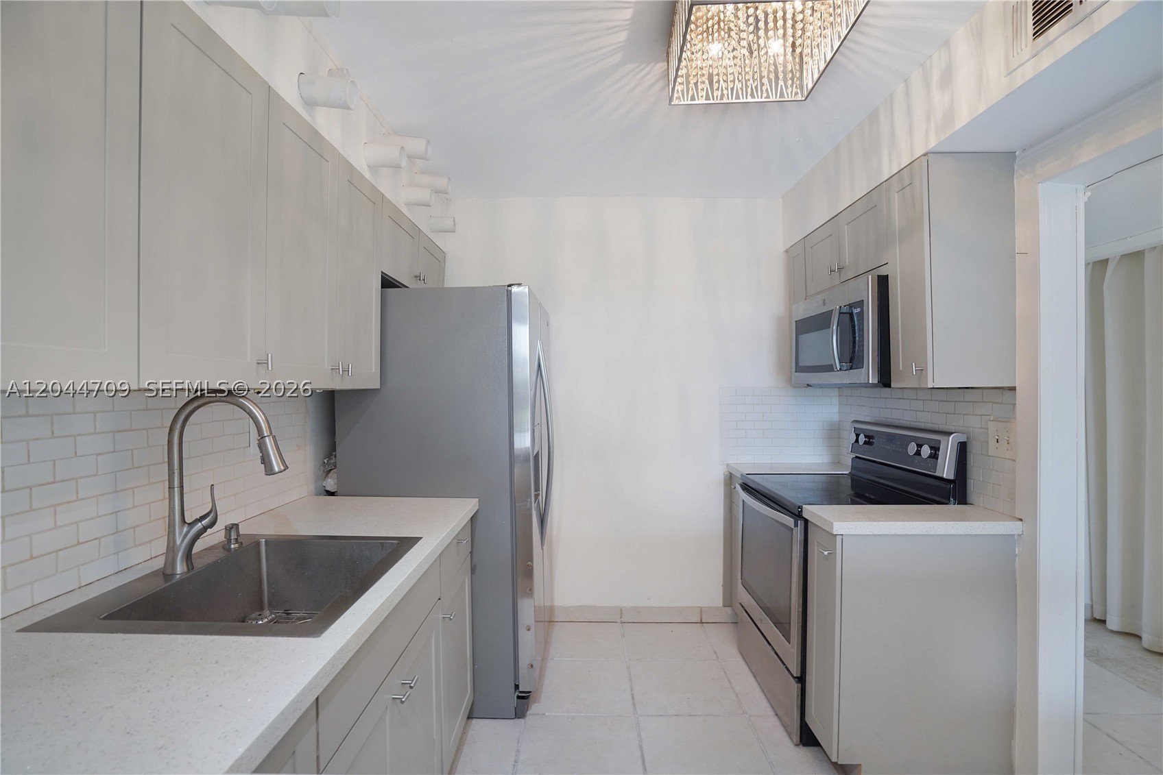 STANTON HOUSE CONDO - Residential