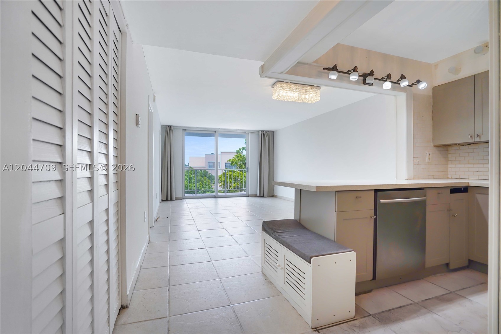 STANTON HOUSE CONDO - Residential