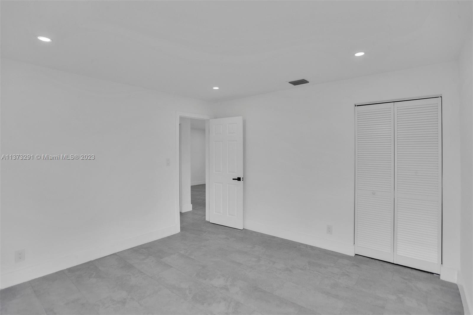 NORTH ANDREWS TERRACE FIR - Residential