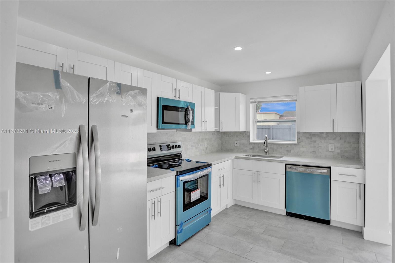NORTH ANDREWS TERRACE FIR - Residential