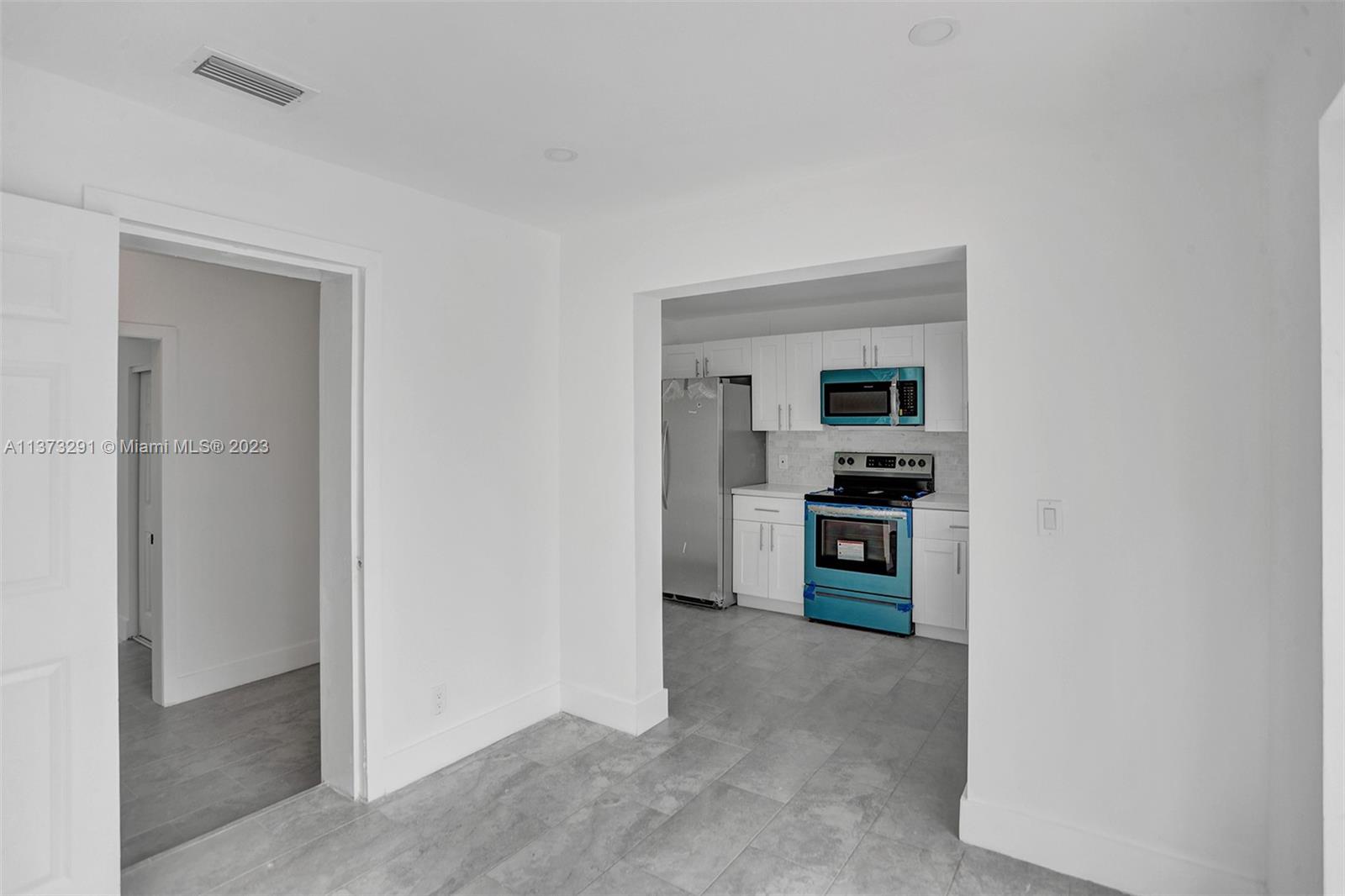 NORTH ANDREWS TERRACE FIR - Residential