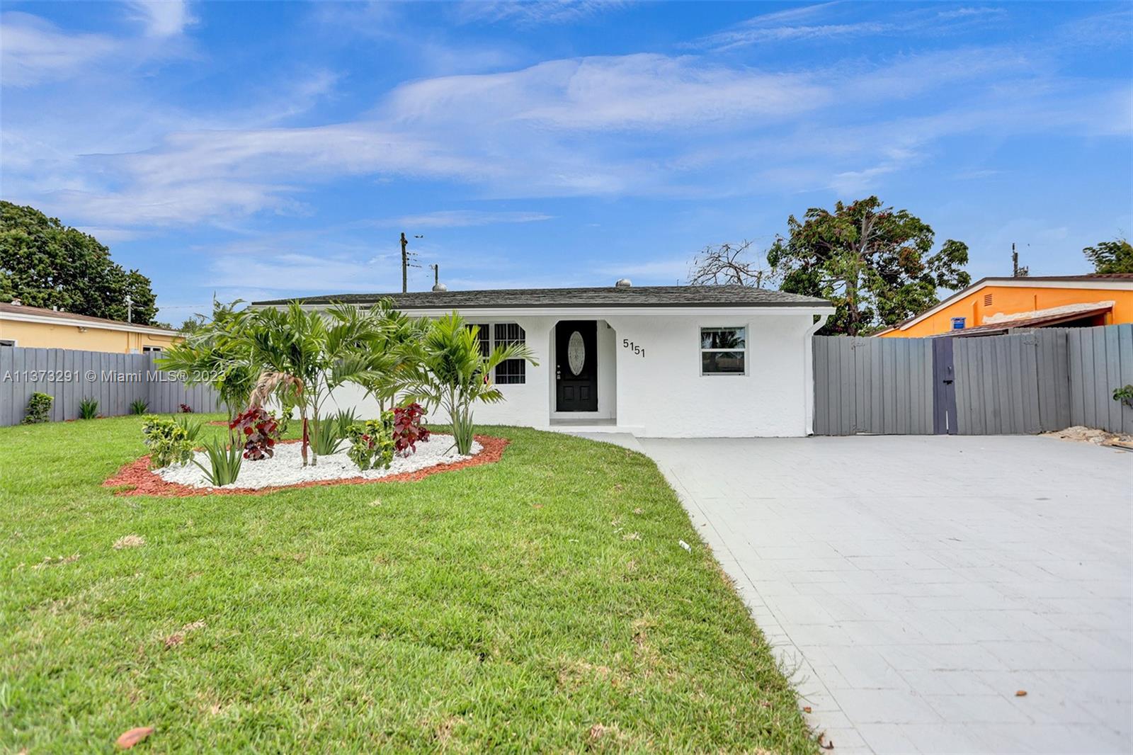 Remodeled Pool Home in Oakland Park. 3 BD/ 1 BA nicely updated.Open concept  new kitchen with all brand new stainless steel appliances, overlooking the pool. Washer and dryer hook -up. Patio/ Yard is the perfect place to enjoy and entertain family and friends. Very well located near restaurants, shopping centers and minutes away from the beach. House seems to be larger than tax roll.
