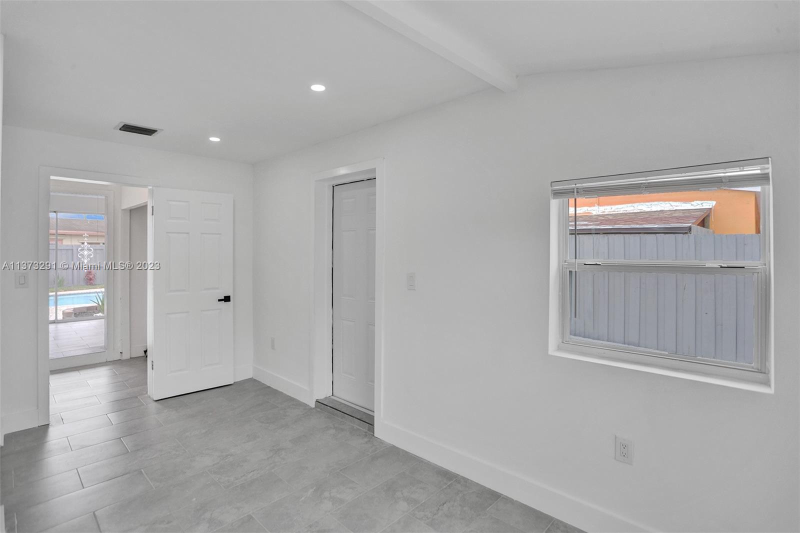 NORTH ANDREWS TERRACE FIR - Residential