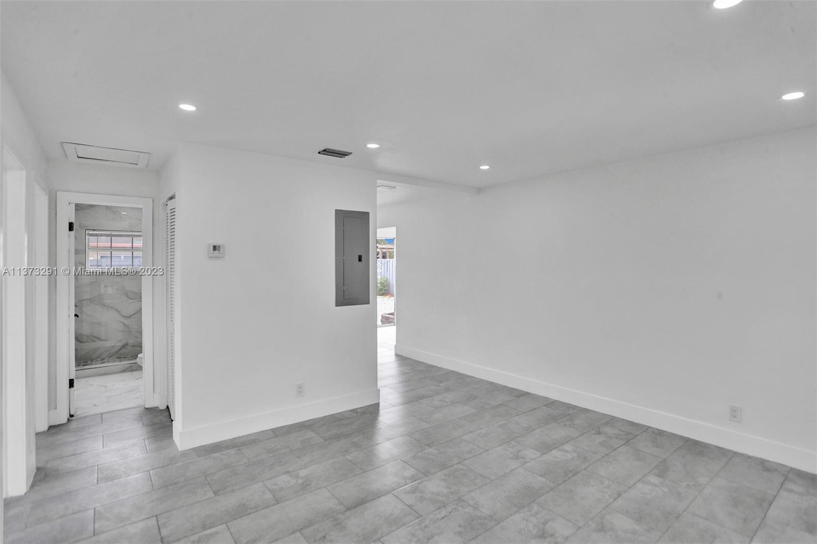 NORTH ANDREWS TERRACE FIR - Residential