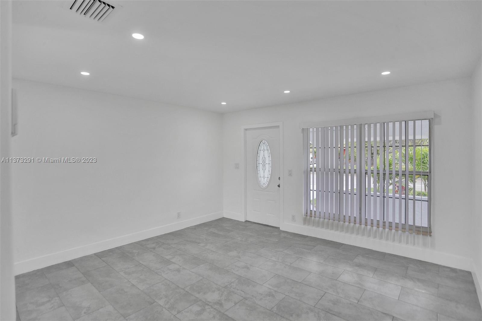 NORTH ANDREWS TERRACE FIR - Residential
