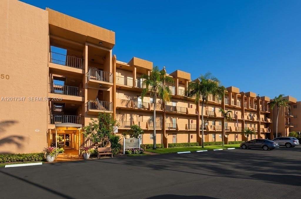 Spacious 2BR/2BA, 924 sq ft 4th-floor residence at Quail Run of Sunrise Unit Two — a quiet 55+ active adult community of just 96 condominiums in the heart of Sunrise, FL. Comfortable layout with assigned parking in a well-maintained building. Community amenities include a pool, cabana, BBQ area, and tennis court — perfect for an active South Florida lifestyle.
HOA RESTRICTIONS — Quail Run Unit Two (HOPA 55+ Community):
• At least one occupant must be 55 or older; no occupant under age 21 may reside more than 30 days.
• Buyer requirements: minimum 685 credit score; minimum household income $48,000/yr; minimum 15% down payment.
• Leasing: owner must hold title 25 months before leasing; max 1 lease per 12 months; lease terms 3–12 months; community cap of 15 rentals at any one time.
• 1 assigned parking space; no commercial vehicles; no business use of unit.
• Buyers with bankruptcy in past 7 years must prepay 1 year of maintenance fees at closing.
Prime location minutes from Sawgrass Mills, Amerant Bank Arena, top medical centers, and major highways (Sawgrass, I-595, Florida's Turnpike). Easy access to Fort Lauderdale beaches and FLL Airport. Buyer to verify all restrictions and fees with HOA management.
Property is rented until Sept 30 2026