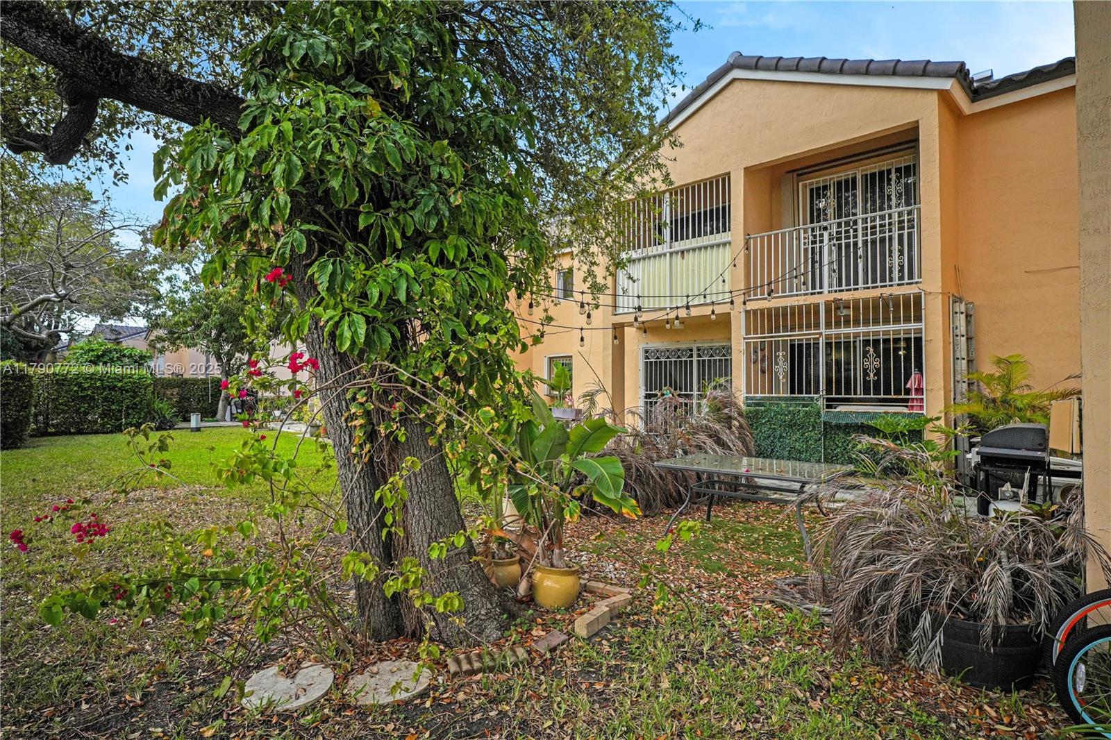 MELROSE TOWNHOMES CONDO - Residential