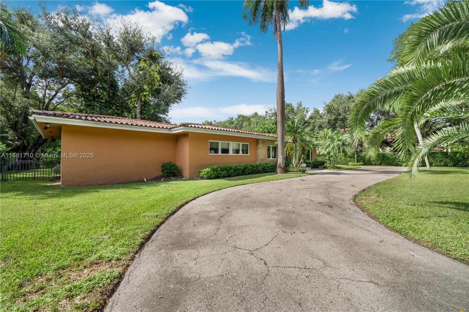 CORAL GABLES BISC BAY SEC - Residential