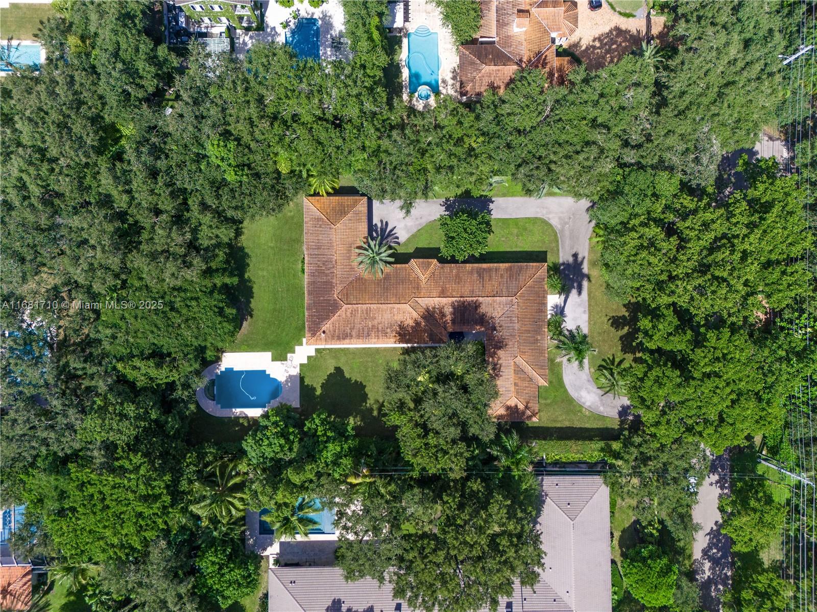 CORAL GABLES BISC BAY SEC - Residential