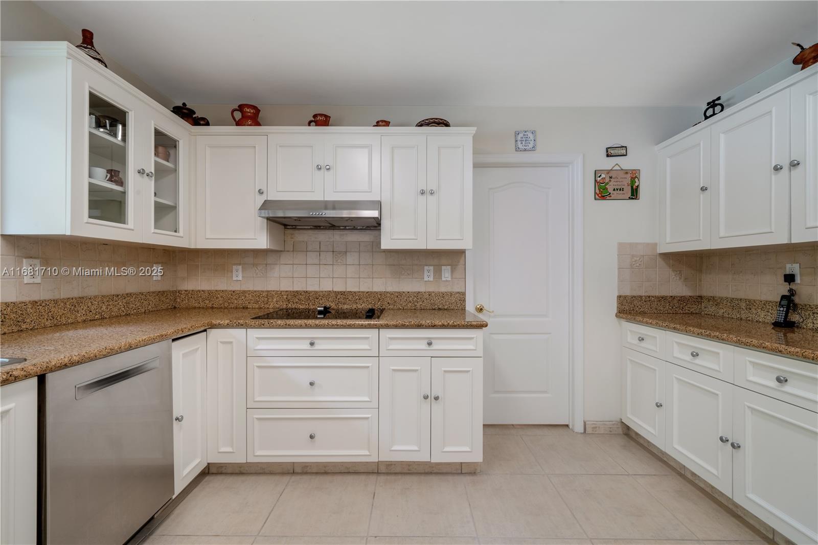 CORAL GABLES BISC BAY SEC - Residential
