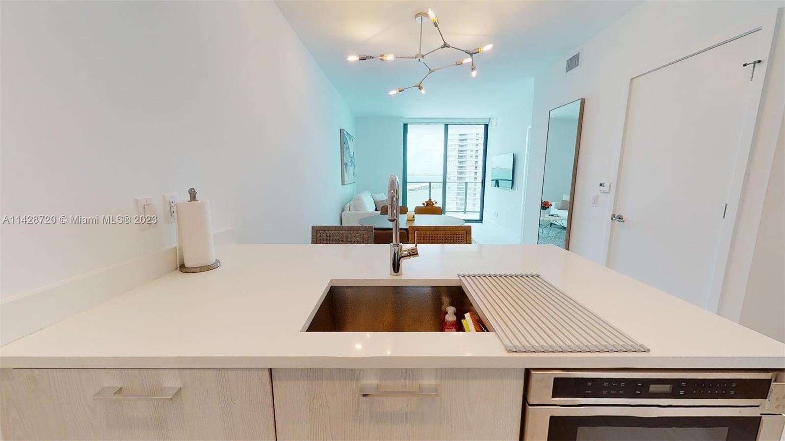 PARAISO BAYVIEWS CONDO - Residential Lease