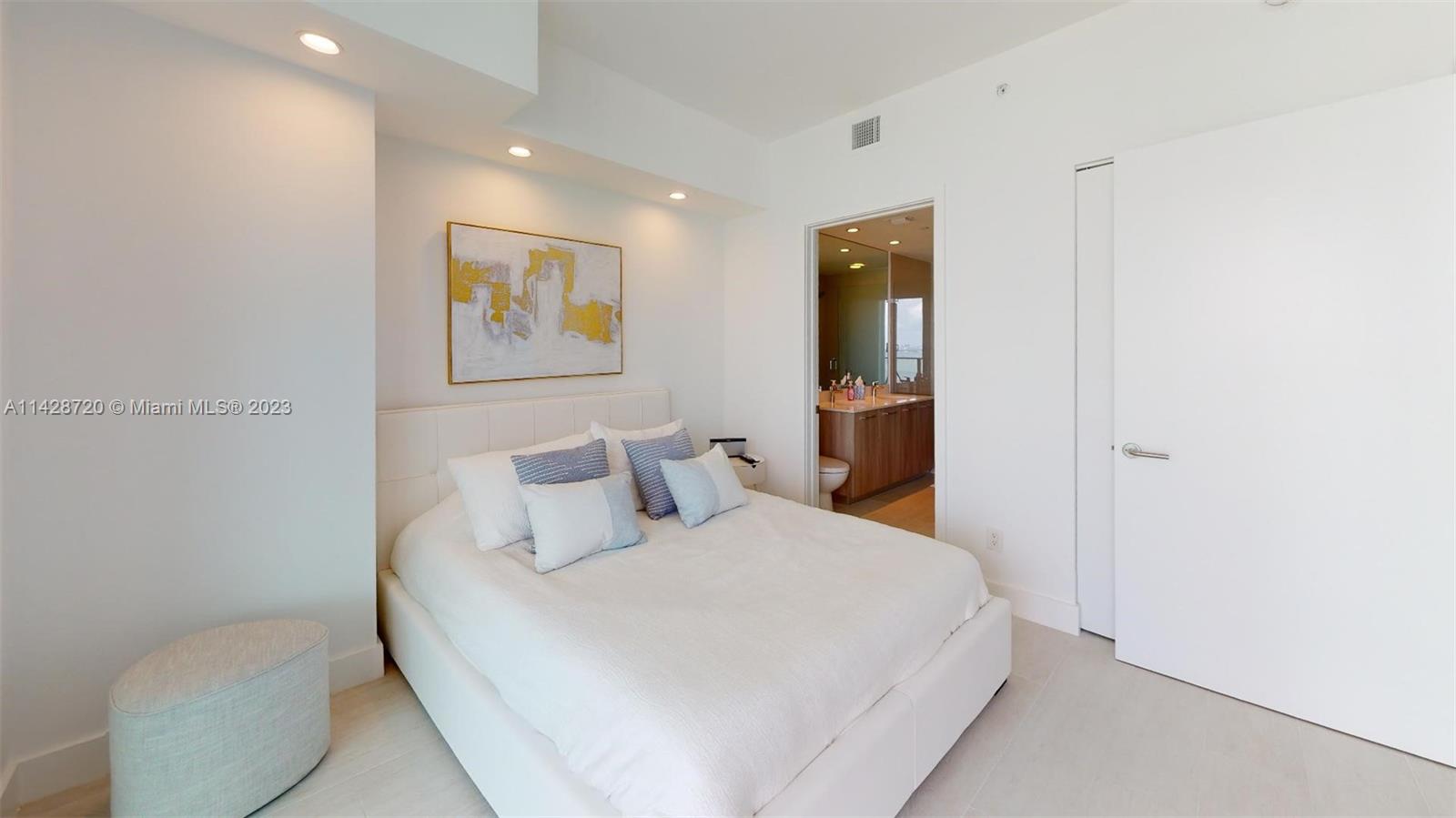 PARAISO BAYVIEWS CONDO - Residential Lease