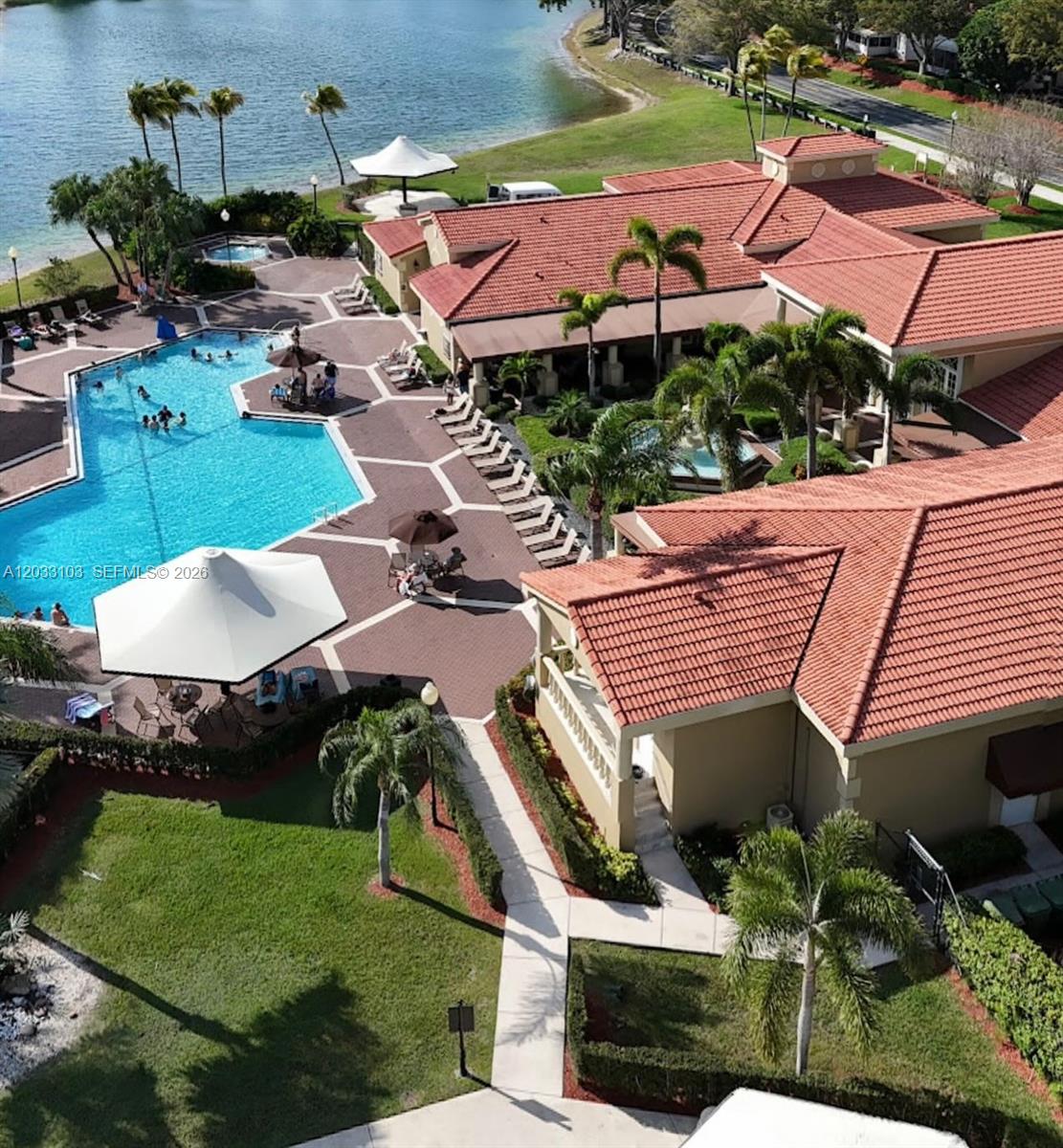 KEYS GATE CONDO NO SIX - Residential
