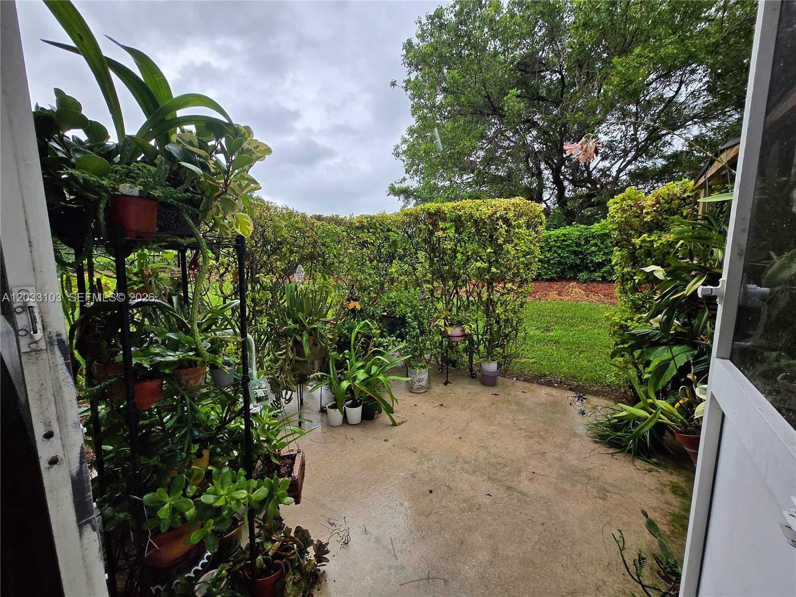 KEYS GATE CONDO NO SIX - Residential