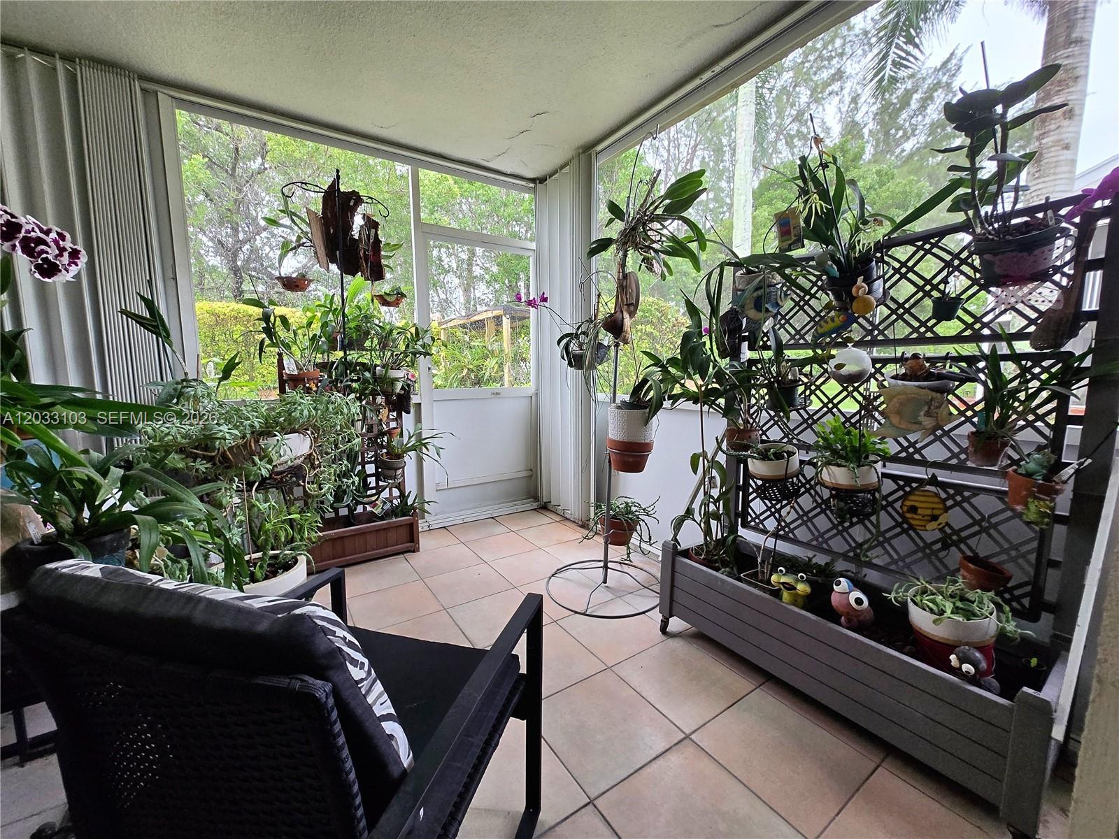 KEYS GATE CONDO NO SIX - Residential