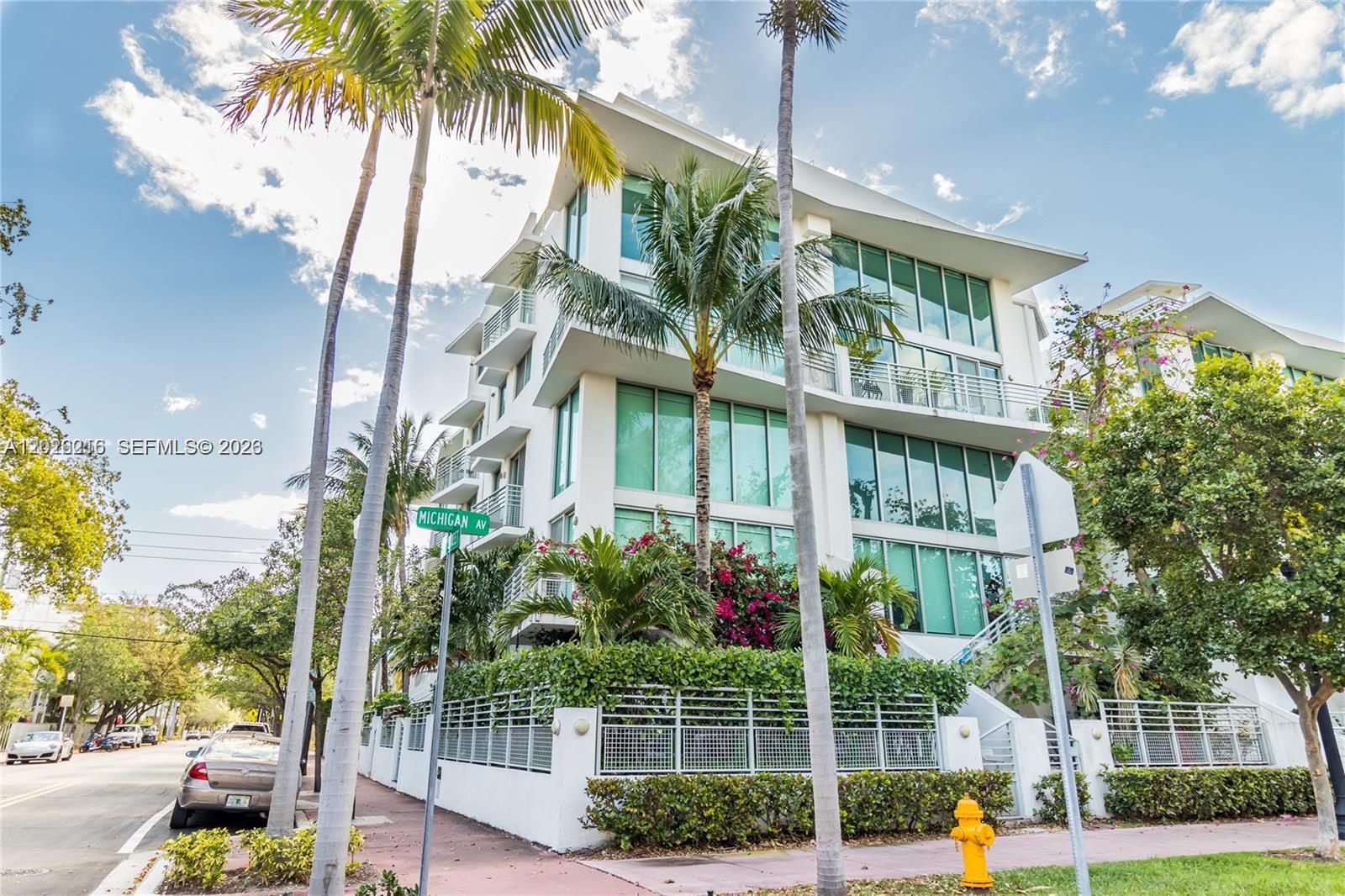 ABSOLUT CONDO - Residential Lease