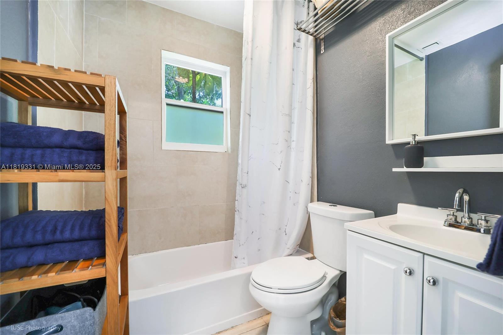 FROW HOMESTEAD - Residential Lease