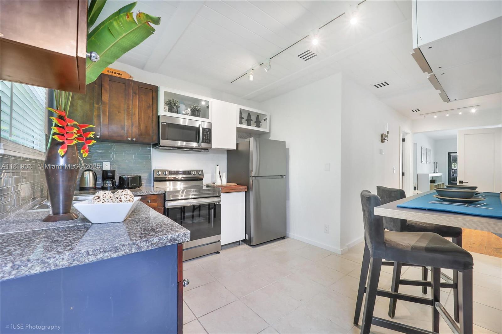 FROW HOMESTEAD - Residential Lease