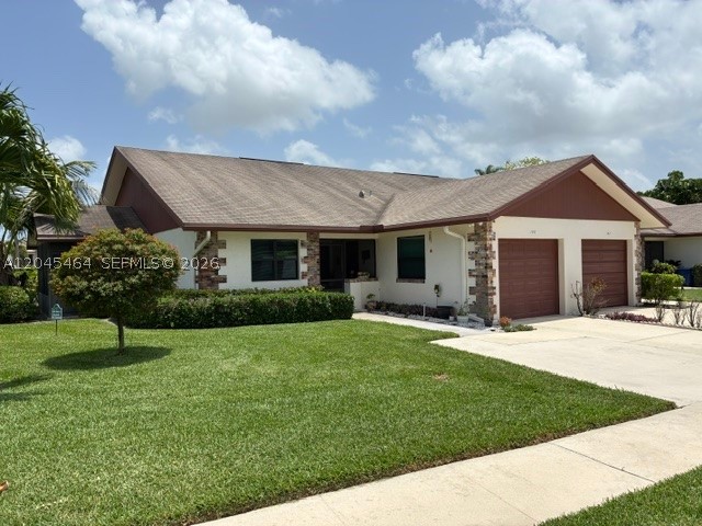 Delightful single-story Villa in the heart of Jupiter, this 3 bedroom 2 bath 1 Car garage corner unit villa has been updated and well maintained. The main living area has vaulted ceilings which keeps this villa light, bright and open. Enjoy the Florida lifestyle on the large enclosed patio. This villa offers hurricane impact windows throughout. Low HOA, close to parks, golf, restaurants and easy access to I-95 and Florida's Turnpike