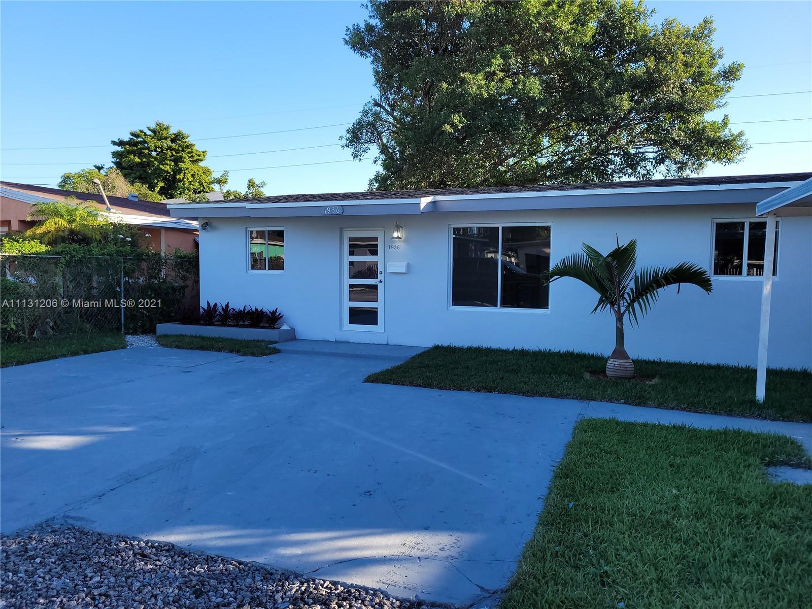 Newly renovated 5/2 with huge master bedroom with walk in closet, plenty of parking and boat space, new windows, roof, and central ac larger than tax roll