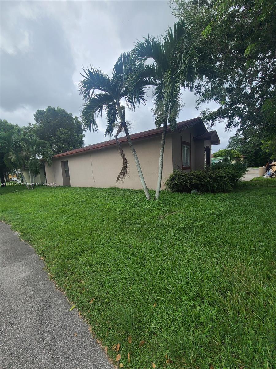 VILLAS OF PALM BAY - Residential
