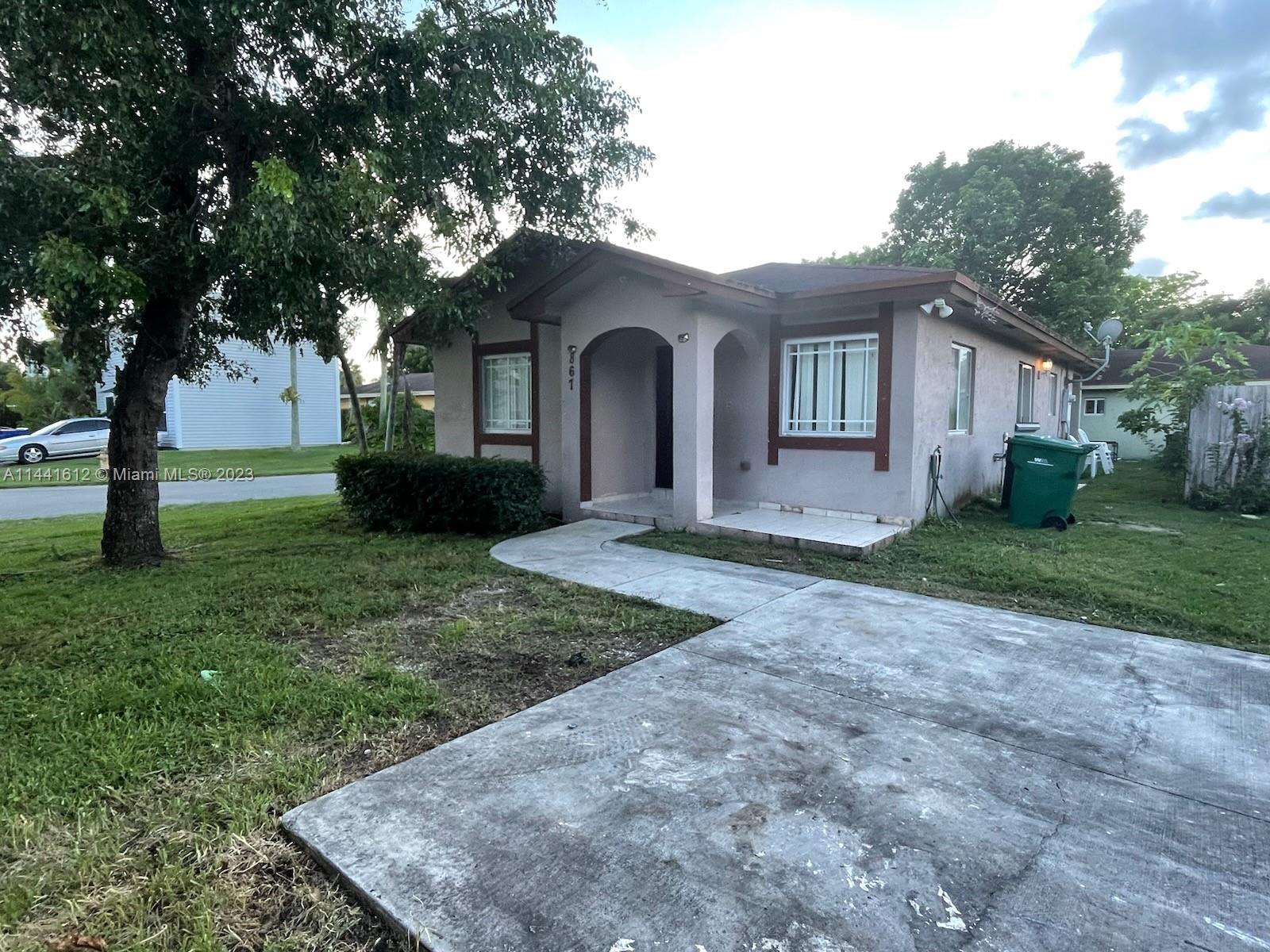 VILLAS OF PALM BAY - Residential
