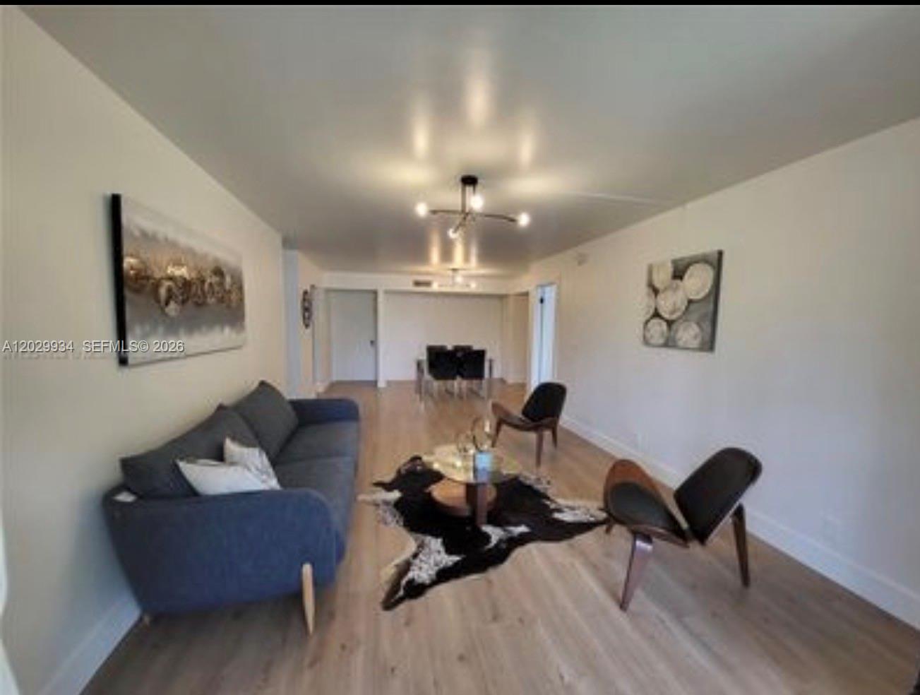 Available July 7th! This beautidul 2 bedroom unit features wood flooring throughout, remodeled bathrooms and kitchen. Split floor plan with spacious rooms and washer/dryer inside unit! Unit is tenant occupied unit July 1st. Please call LA for all showings 24 hr notice is required. Unit is tenant occupied.