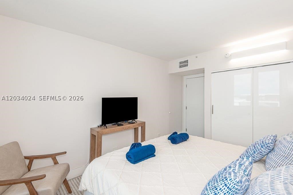 RONEY PALACE CONDO - Residential Lease