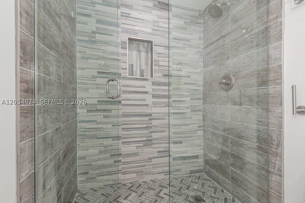RONEY PALACE CONDO - Residential Lease