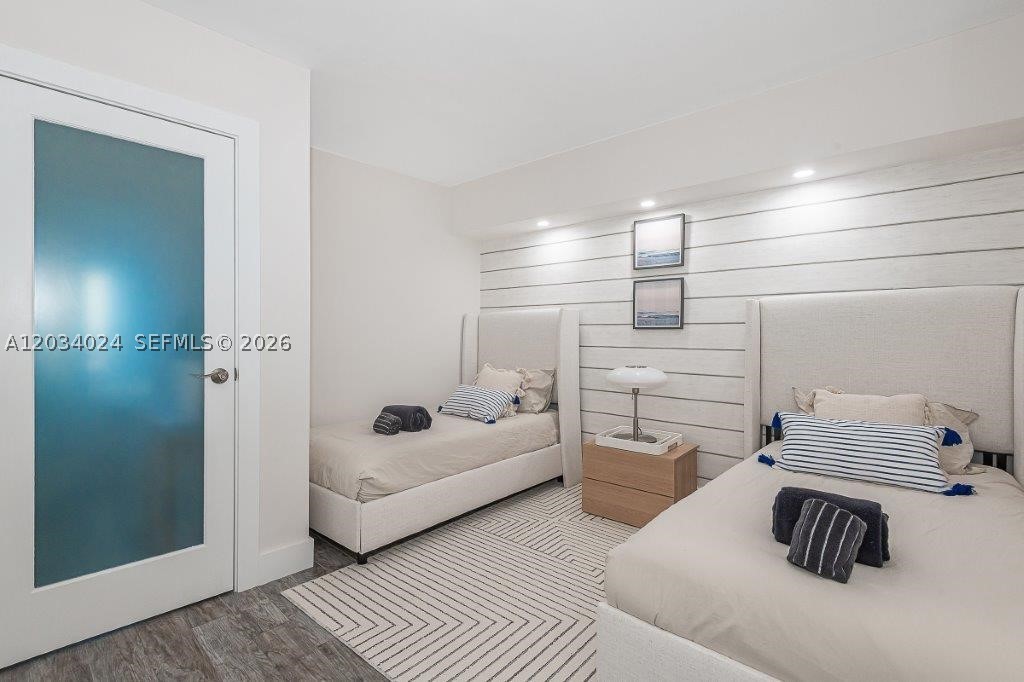 RONEY PALACE CONDO - Residential Lease