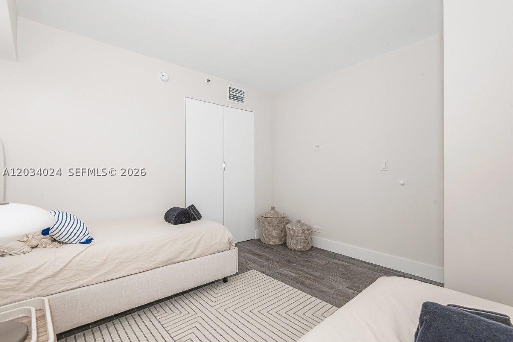 RONEY PALACE CONDO - Residential Lease