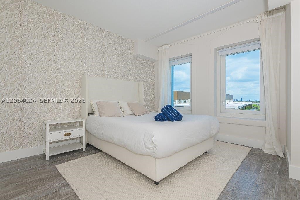 RONEY PALACE CONDO - Residential Lease