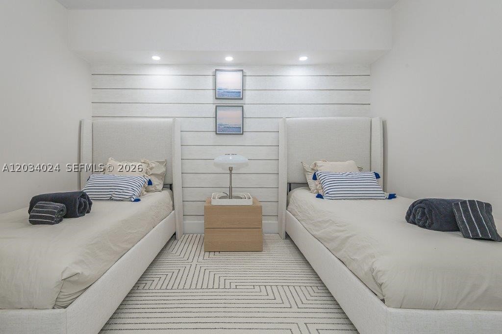 RONEY PALACE CONDO - Residential Lease