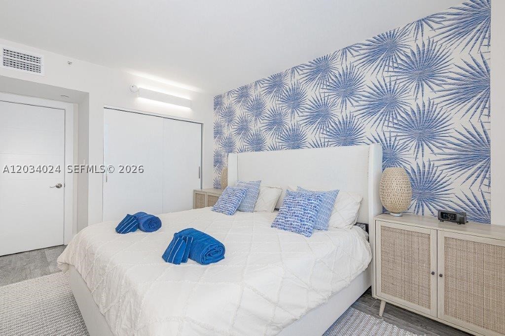RONEY PALACE CONDO - Residential Lease