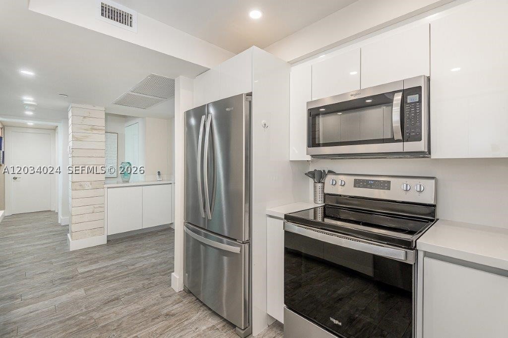 RONEY PALACE CONDO - Residential Lease