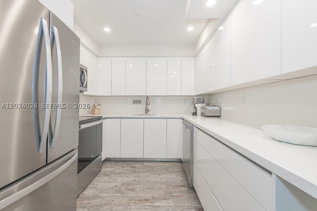 RONEY PALACE CONDO - Residential Lease