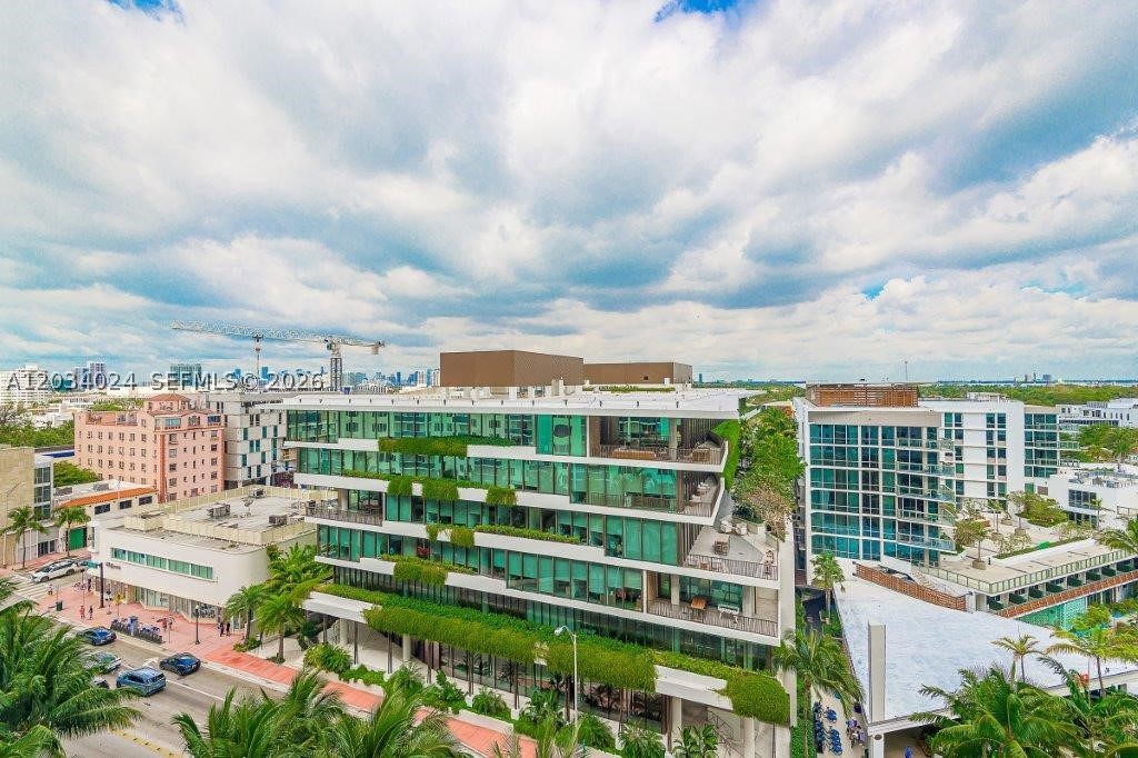 RONEY PALACE CONDO - Residential Lease