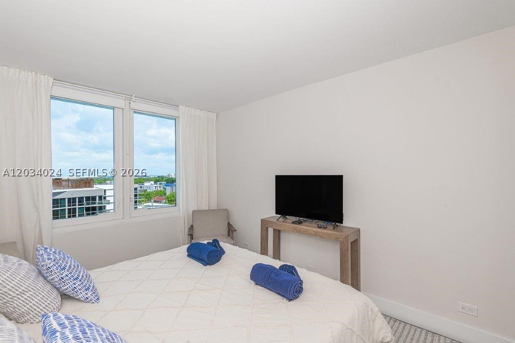 RONEY PALACE CONDO - Residential Lease