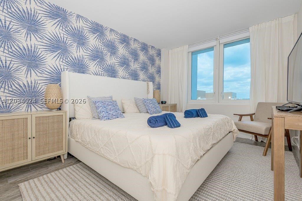 RONEY PALACE CONDO - Residential Lease