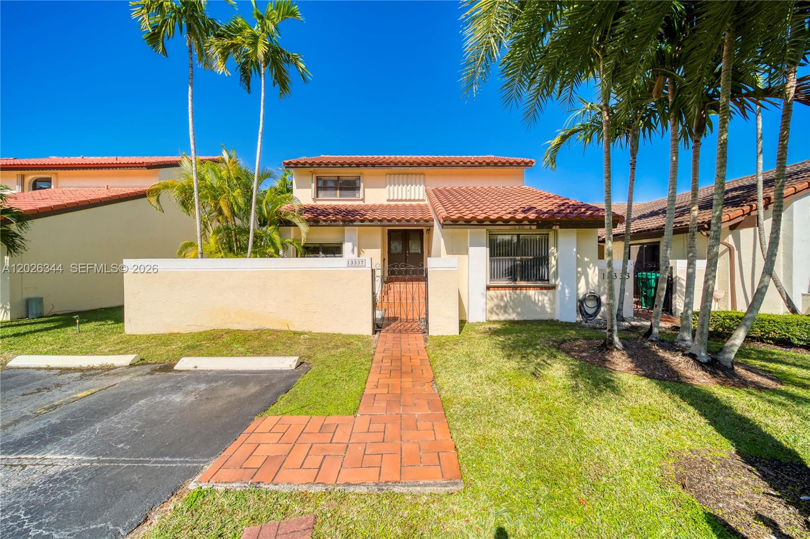 ARBORGATE PATIO HOMES - Residential Lease