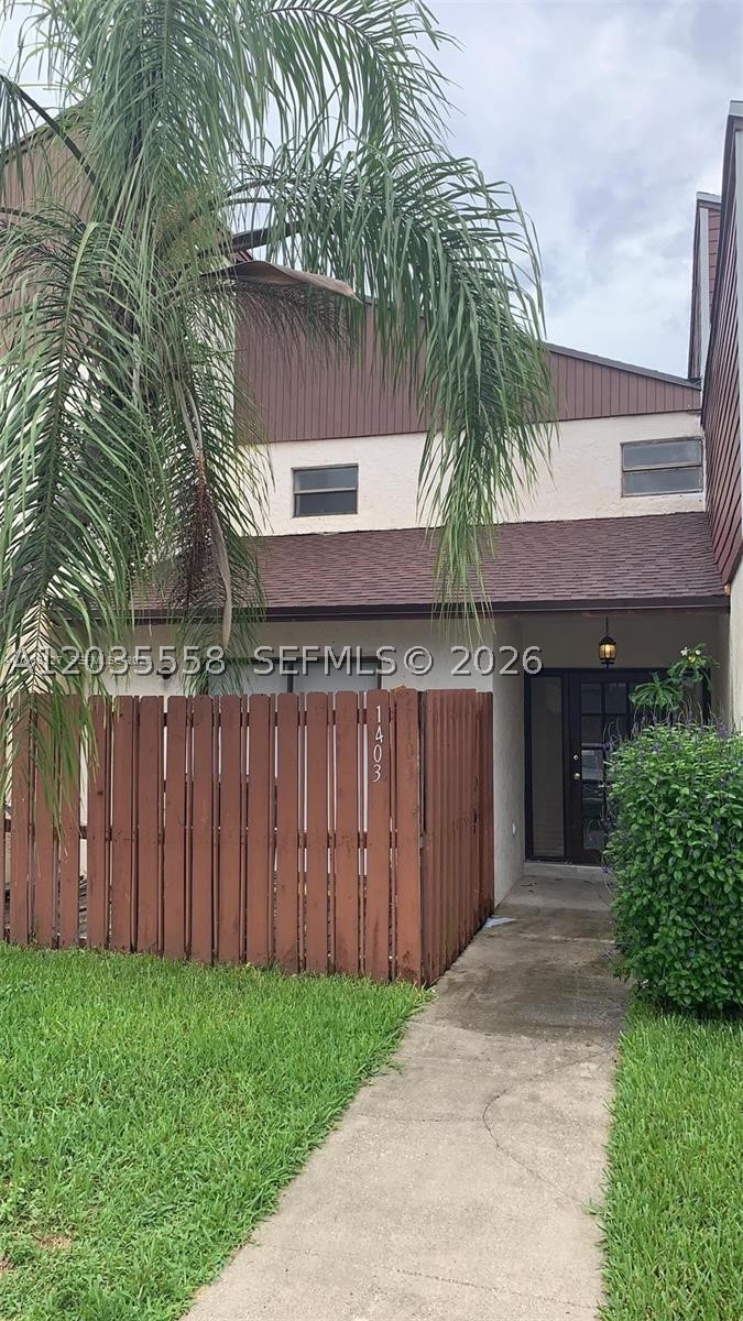 SOUTH SHORE 4 OF WELLINGT - Residential Lease