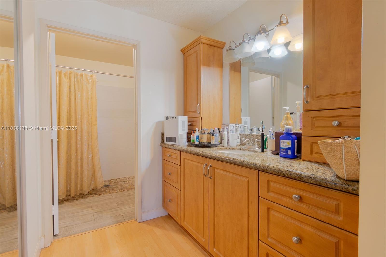 WHISPER WALK SEC C CONDO - Residential