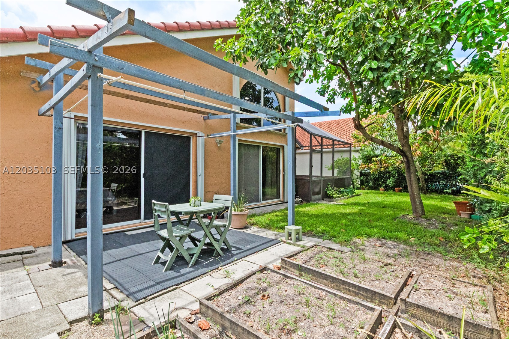 WEST GLEN VILLAGE - Residential