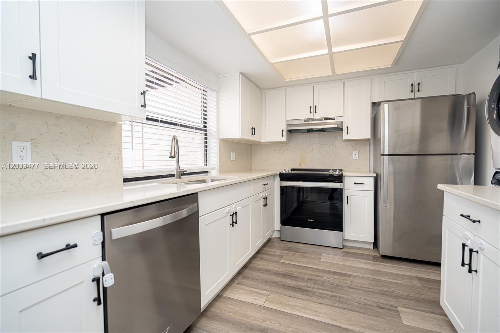 LAKES OF MEADOW VILG HOMES - Residential