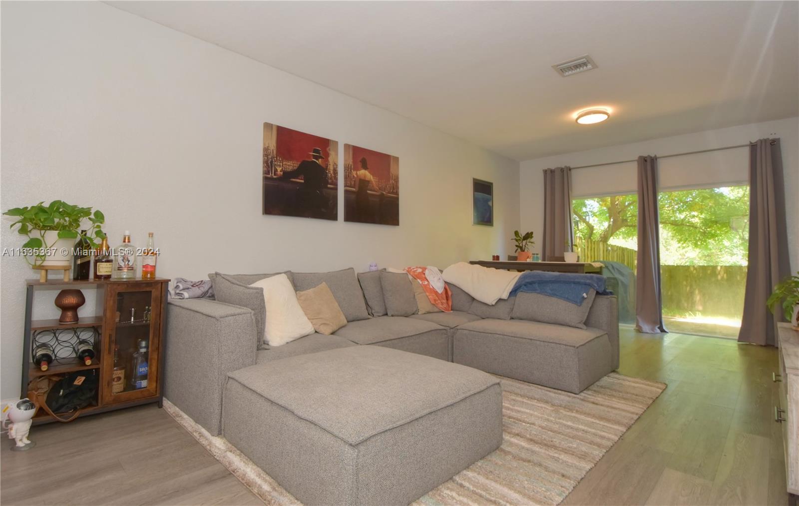 SANTA BARBARA 1ST ADDN - Residential
